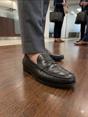 Tod’s Men's Brown Leather Slip-On Loafers Sz 7